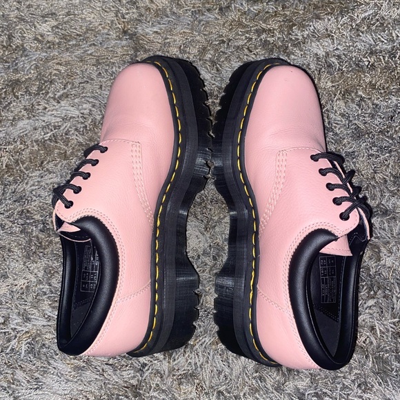 HARDLY WORN WOMEN’S PINK DR. MARTENS SIZE 11 IN EXCELLENT CONDITION - Picture 3 of 9